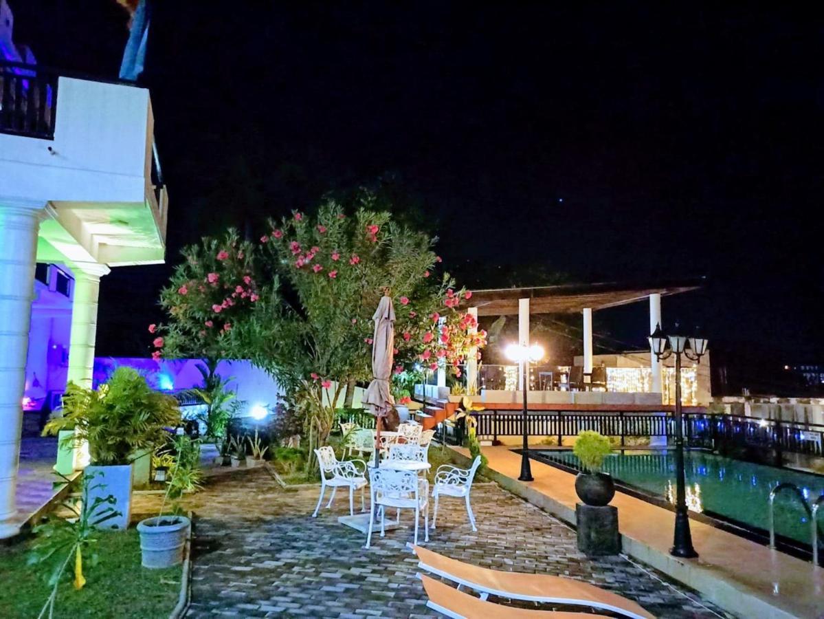 Queens Beach Hotel 坦加拉 外观 照片