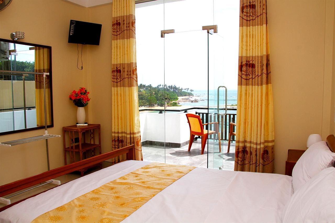 Queens Beach Hotel 坦加拉 外观 照片