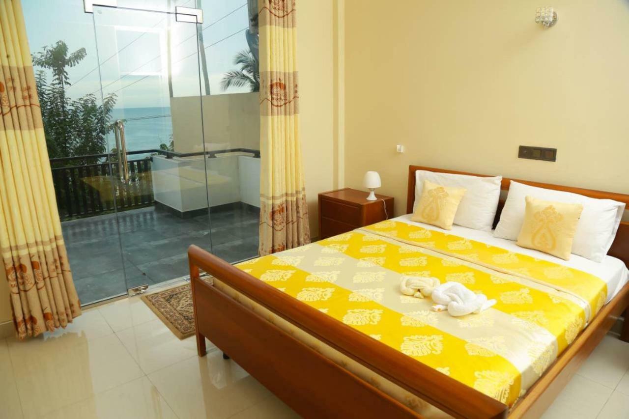 Queens Beach Hotel 坦加拉 外观 照片
