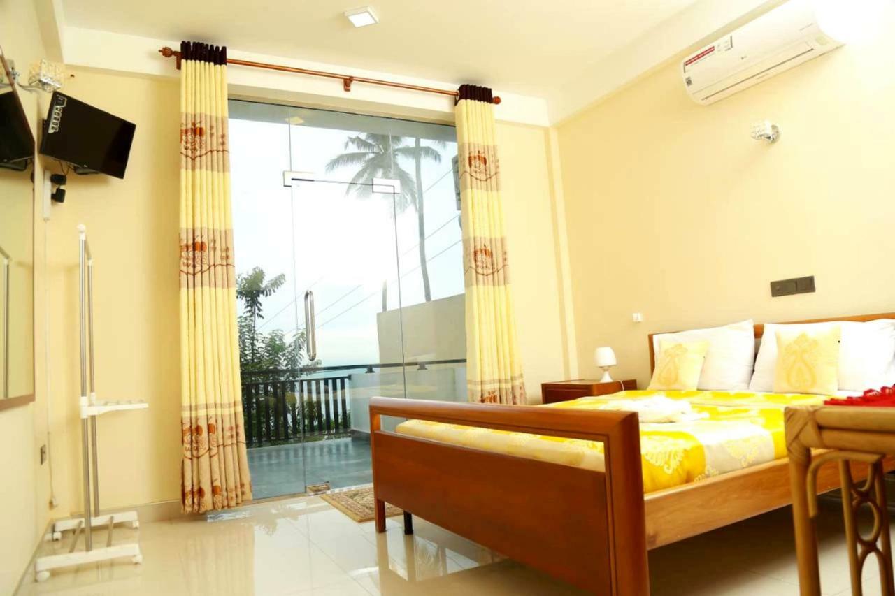Queens Beach Hotel 坦加拉 外观 照片