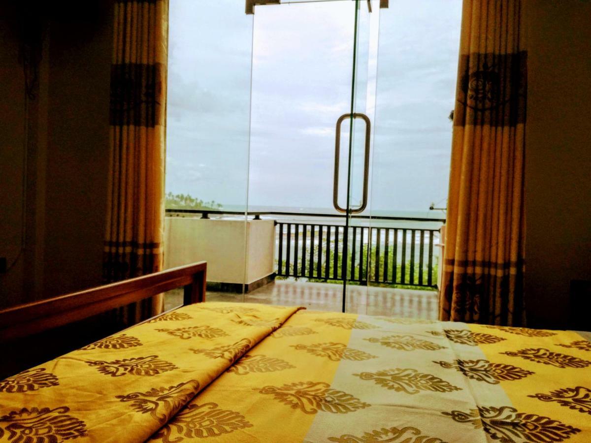 Queens Beach Hotel 坦加拉 外观 照片